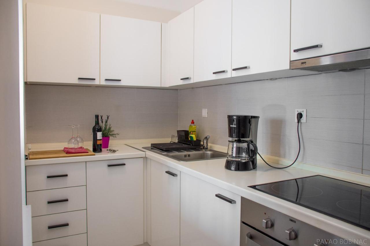 Nova Galerija Ema- Parking In Garage Apartment Zagreb Ngoại thất bức ảnh